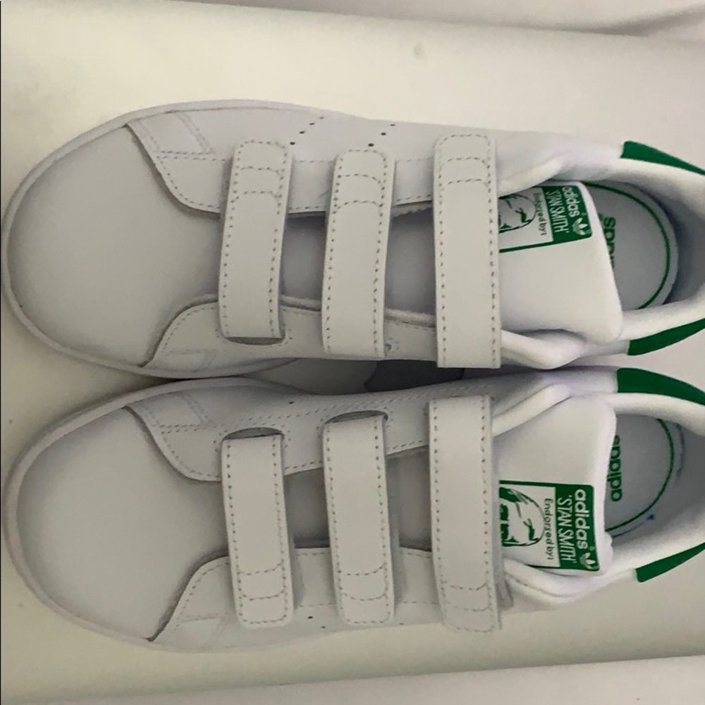 Kids Adidas Stan Smith shoes